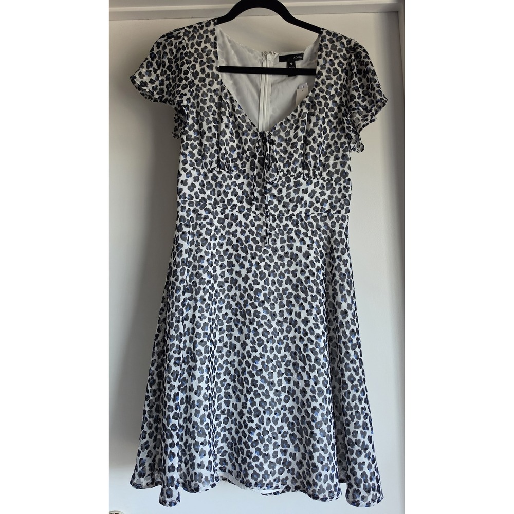 AQUA Women S Animal Print V-Neck Short Sleeve Mini Dress White Blue Grey NWT